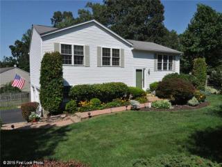 45 Poppy Pl, Warwick, RI 02886 exterior