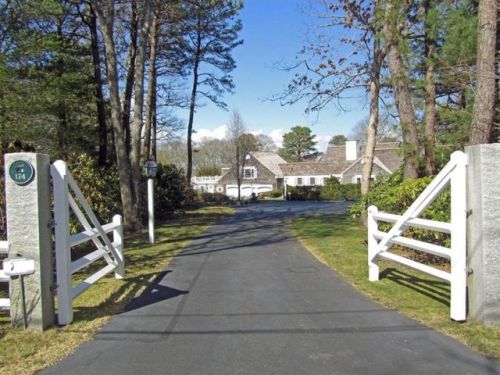 174 Starboard Ln, Osterville, MA 02655 exterior