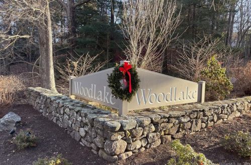 10 Upper Cmns, Woodbury, CT 06798 exterior