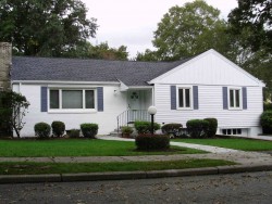 131 Stanley Rd, Newton, MA 02468 exterior