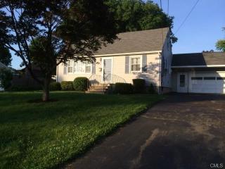 38 Pettom Rd, Norwalk, CT 06850 exterior