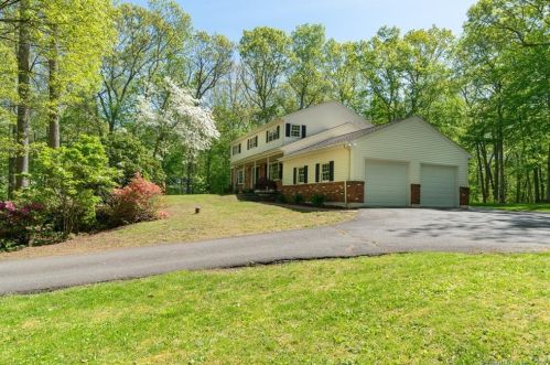 9 Ladyslipper Ln, Lyme, CT 06371 exterior