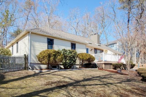 6 Poplar Dr, New Seabury, MA 02649 exterior