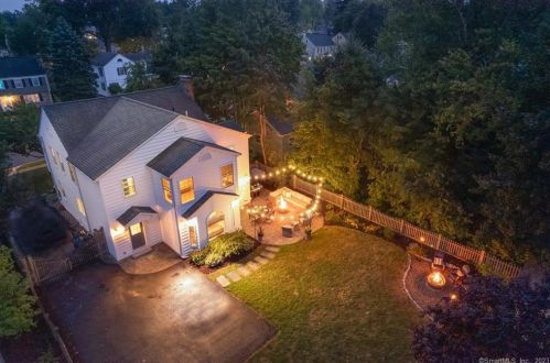 24 Linbrook Rd, Hartford, CT 06107 exterior