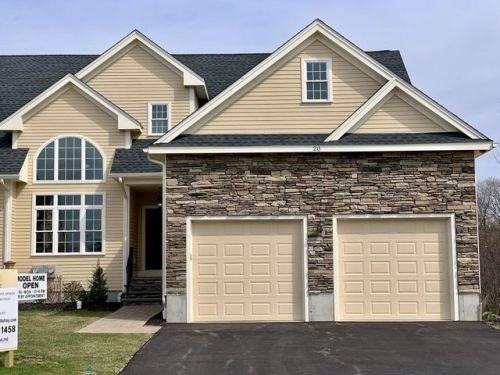 20 Fairway View Dr, Sutton, MA exterior