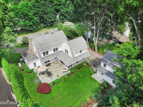 31 Overlook Dr, Greenwich, CT 06830 exterior