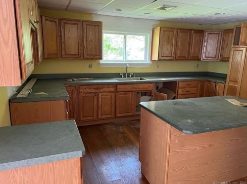 382 Colebrook River Rd, Colbrook, CT exterior