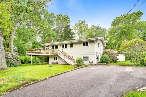 57 Verdi Rd, Westerly, RI 02891 exterior