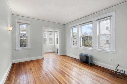 61 Tremont St, Roxbury-Xing, MA 02135 exterior