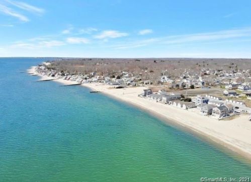 23 Columbus Ave, Lyme, CT 06371 exterior
