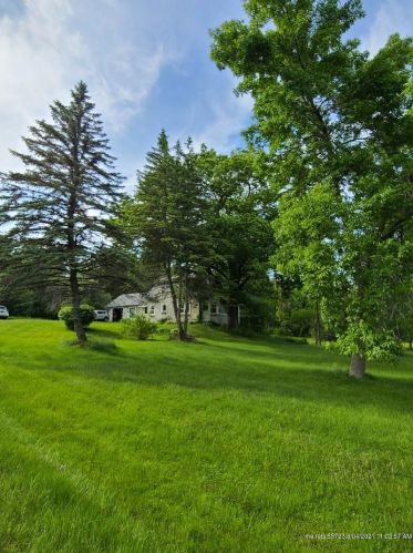 2532 Middle Rd, Augusta, ME 04330 exterior