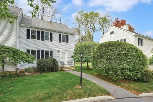 16 Southgate Dr, South Glastonbury, CT 06073 exterior