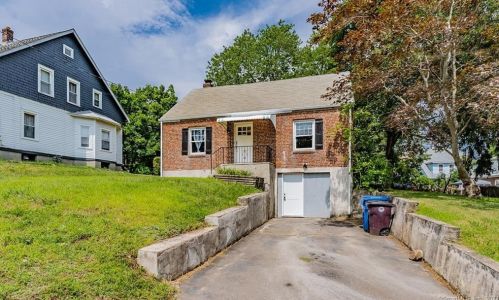 11 Hooker St, New Britain, CT 06053 exterior
