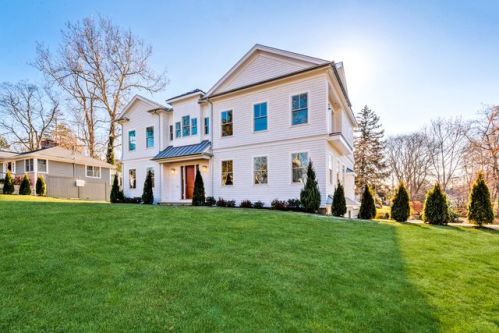 5 Club Rd, Riverside, CT 06878 exterior