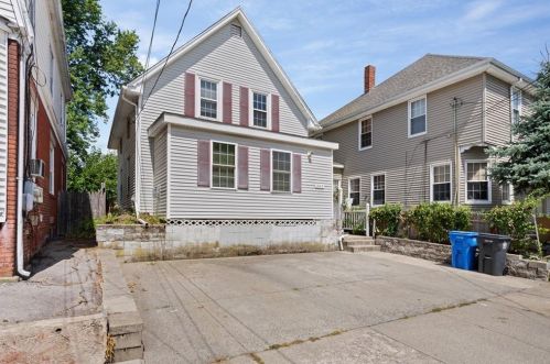 243 Bay View Ave, Providence, RI 02905 exterior