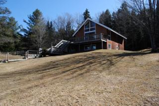 74 Gallop Pitch, Medburyville, VT 05363 exterior