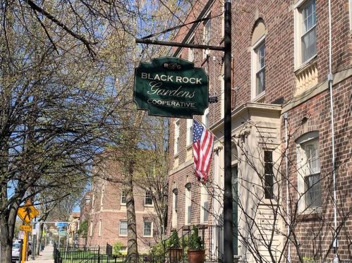 61 Rowsley St, Bridgeport, CT 06605 exterior