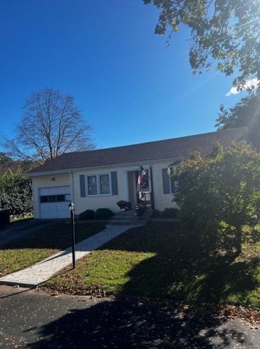 11 Friendship St, Norwich, CT 06360 exterior