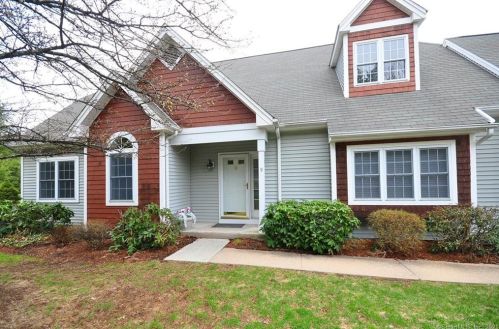 9 Pond Rd, Bloomfield, CT 06002 exterior