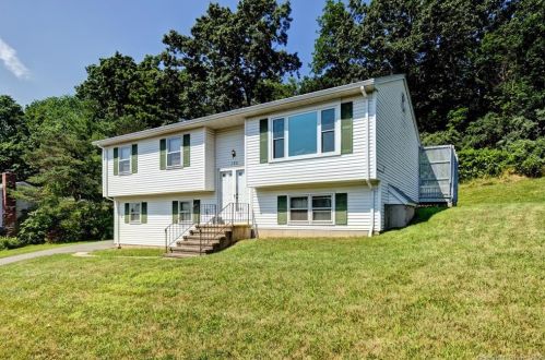 180 Cimarron Rd, Middletown, CT 06457 exterior