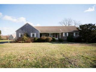 16 Baldwin Rd, Middletown, RI 02842 exterior