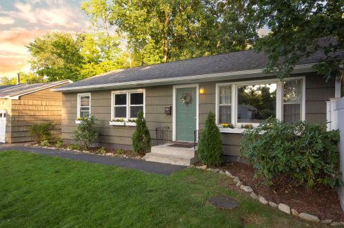 1 Carver St, Nashua, NH 03064 exterior