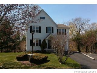 22 Lakeview Dr, Branford, CT 06405 exterior