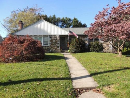 3 Washburn Rd, Auburn, MA 01501 exterior