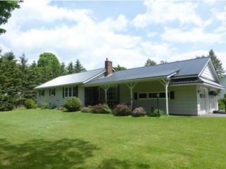 916 Bluff Rd, Adamant, VT 05855 exterior