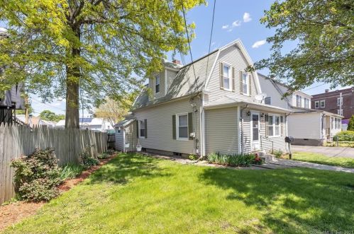 1813 Barnum Ave, Bridgeport, CT 06610 exterior