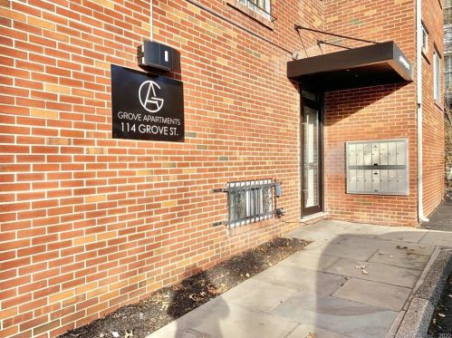 114 Grove St, Stamford, CT 06901 exterior