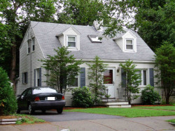 517 Grove St, Newton, MA 02466 exterior