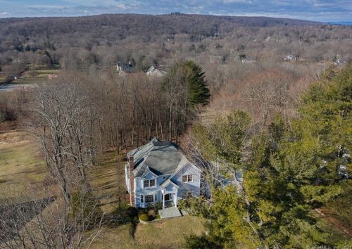 93 Stonecrest Rd, Ridgefield, CT 06877 exterior