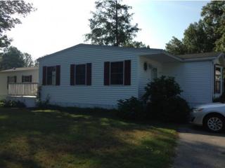 25 Perkins Ave, Seabrook, NH 03874 exterior