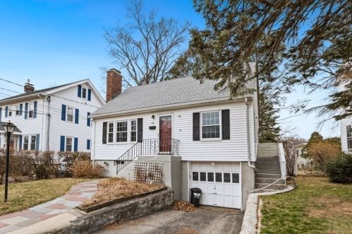 148 Overlook Rd, Arlington, MA 02474 exterior