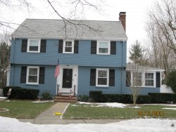 24 Richards Cir, Newton, MA 02465 exterior