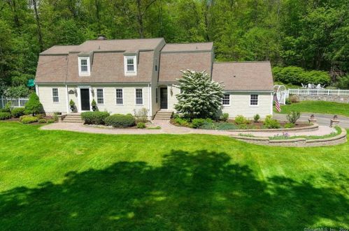 11 Little Ridge Rd, Ridgefield, CT 06877 exterior