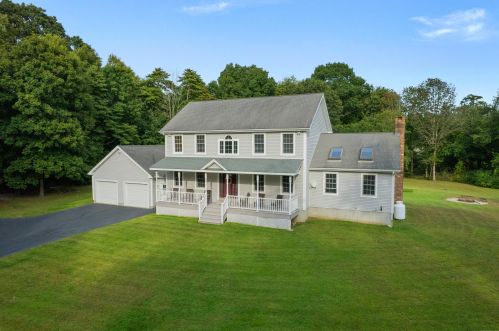 70 Ventura Dr, Colchester, CT 06415 exterior