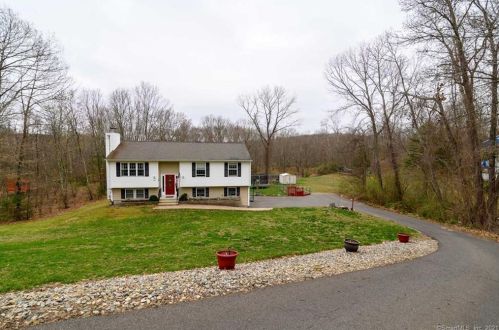 40 Old Kent Rd, North Windham, CT 06250 exterior