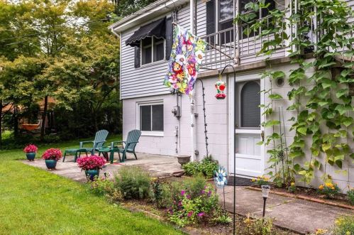 4 Pleasantview Rd, Sherman, CT 06784 exterior