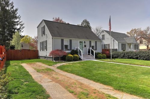 120 Meadowside Rd, Milford, CT 06460 exterior