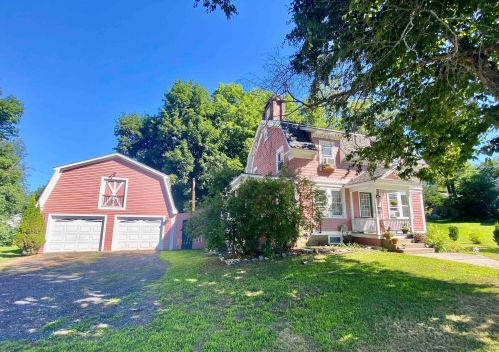21 Columbus Cir, Newport, NH 03773 exterior