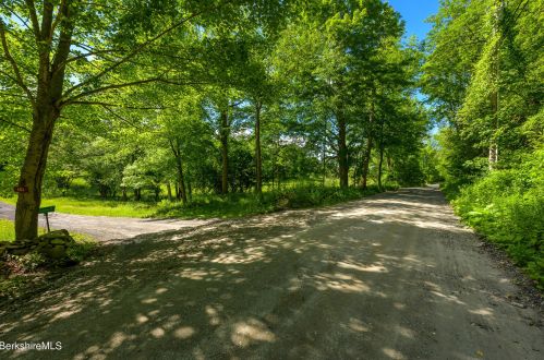 101 Silver St, Lanesboro, MA 01237 exterior