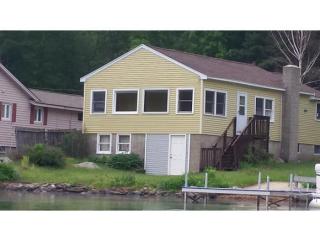 43 Shore Dr, Pelham, NH 03076 exterior