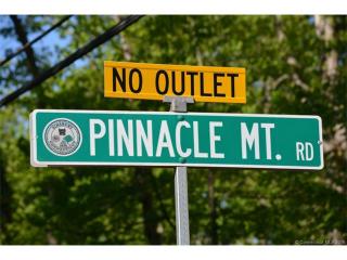 3 Pinnacle Mountain Rd, Simsbury, CT 06070 exterior