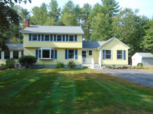 31 Pleasant Dr, Londonderry, NH 03053 exterior