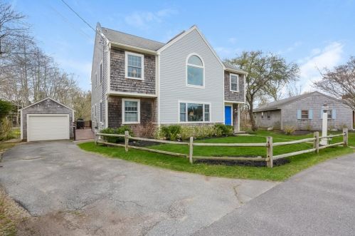 30 Salt Pond Rd, Falmouth, MA 02540 exterior