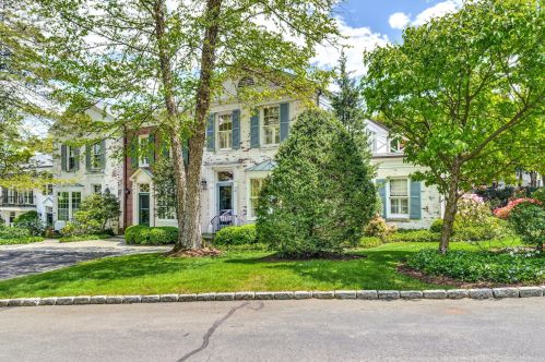 330 Elm St, New Canaan, CT 06840 exterior