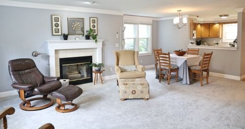 157 Whittier Meadows Dr, Amesbury, MA 01913 exterior