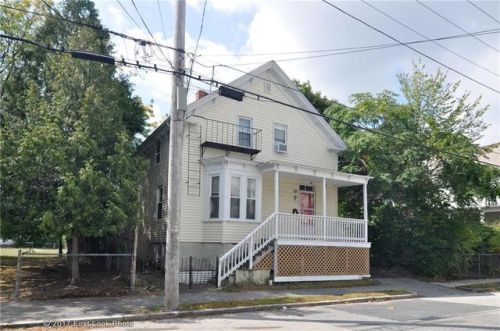 83 Daniel Ave, Providence, RI 02909 exterior